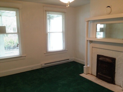 Building Photo - 3509 Killam Ave