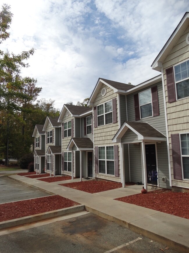 Vineyard Creek Apartments Griffin, GA