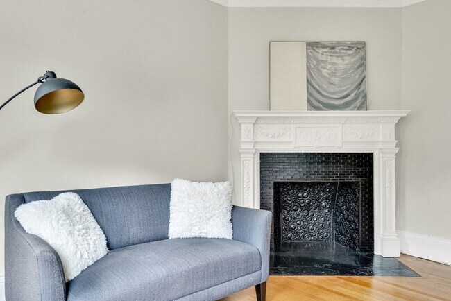 Building Photo - 259 Beacon St