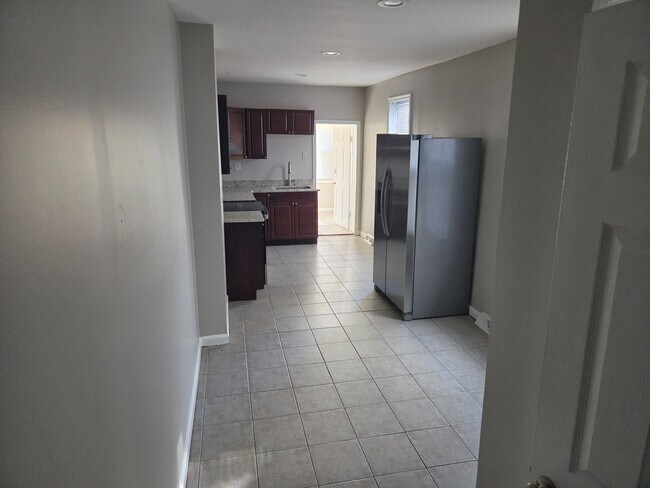 Foto del edificio - 1317 Linden St