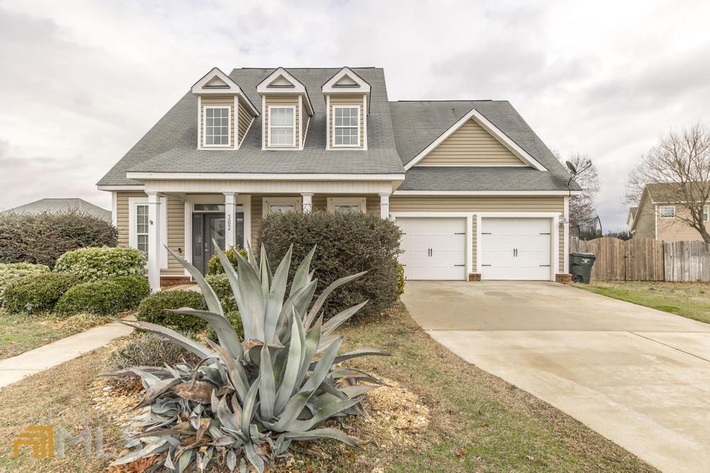 Foto principal - 302 Meyers Lake Dr