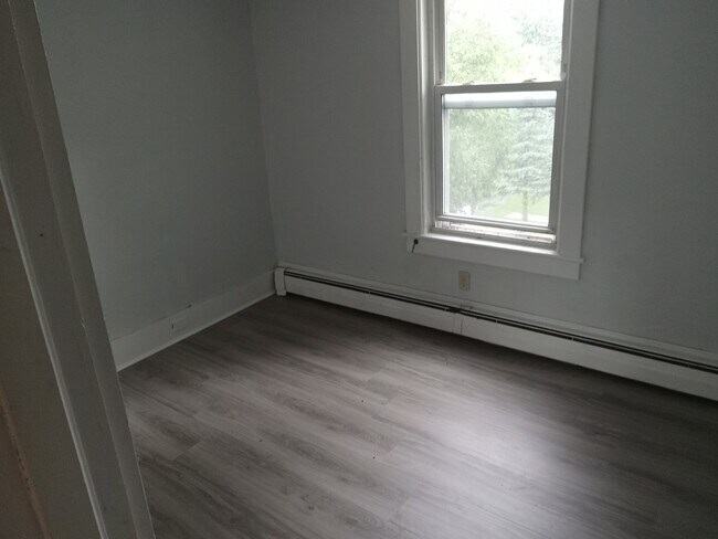 bedroom - 73 Elm St