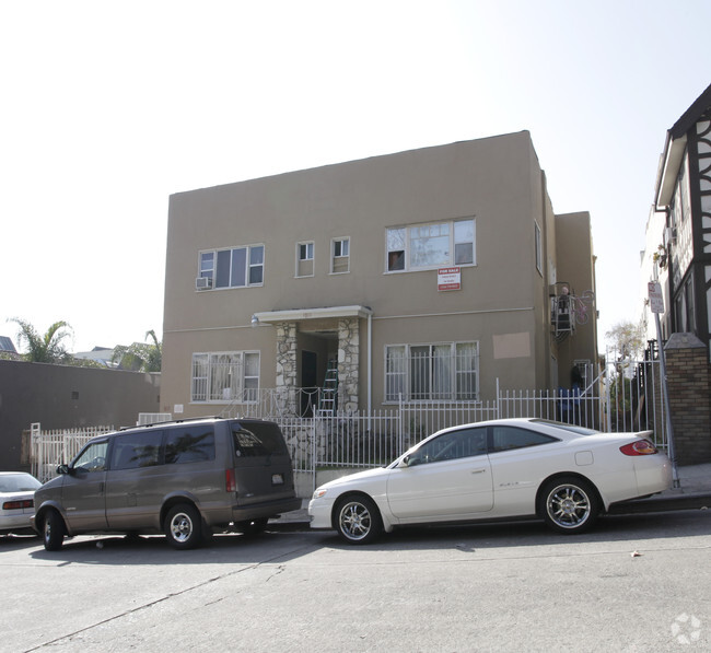 Building Photo - 1811 Ivar Ave