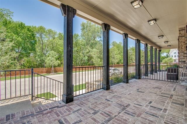 Building Photo - 2102 Argolis Dr
