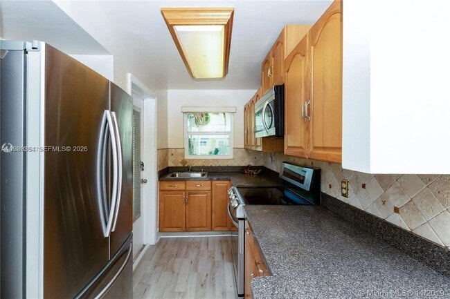 Building Photo - 270 Layne Blvd