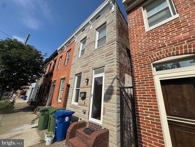 Foto del edificio - 1356 Towson St