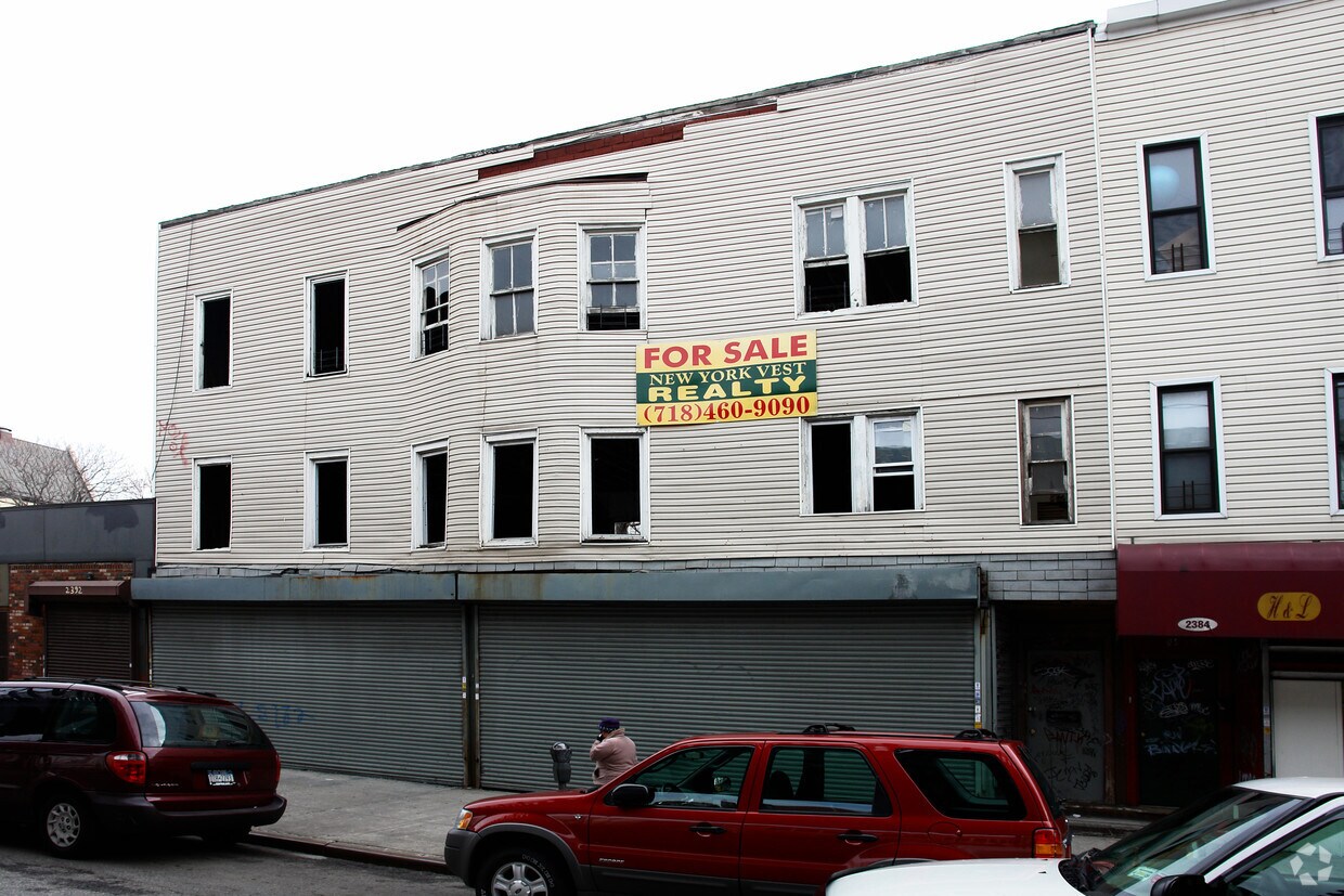 Primary Photo - 2382-2384 Jerome Ave