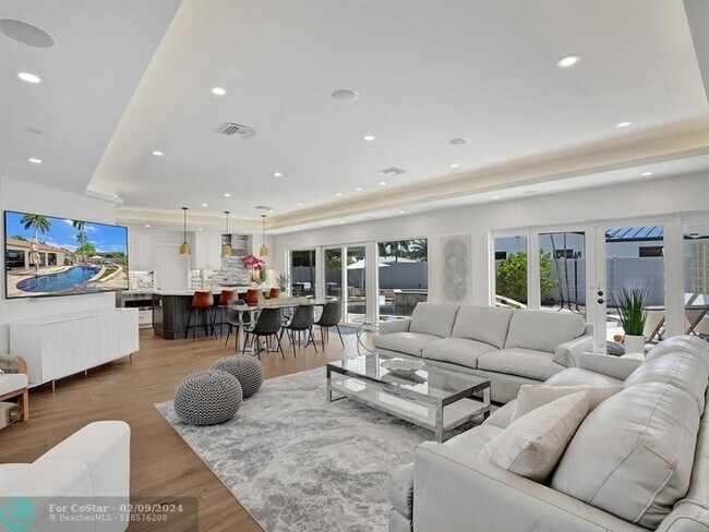 Foto del edificio - 2590 NE 43rd St