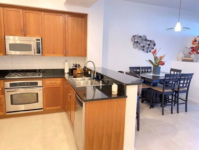 Kitchen and dining room - 68 E Serene Ave