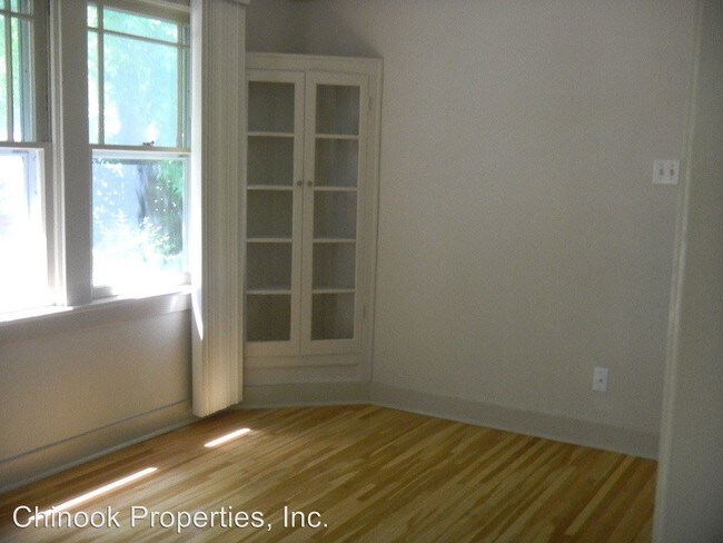 Building Photo - 1855 W 10th Ave