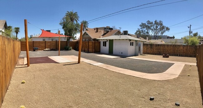 Photo - 322 N 17th Dr Apartment