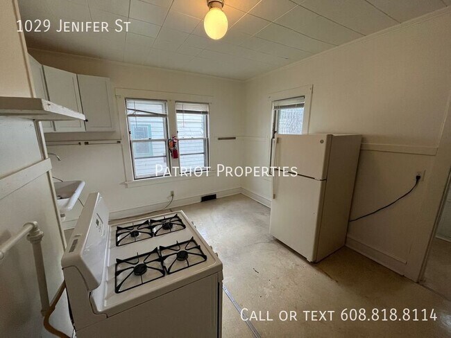 Foto del edificio - 1029 Jenifer St