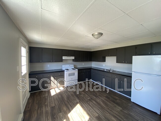 Building Photo - 110 N York St