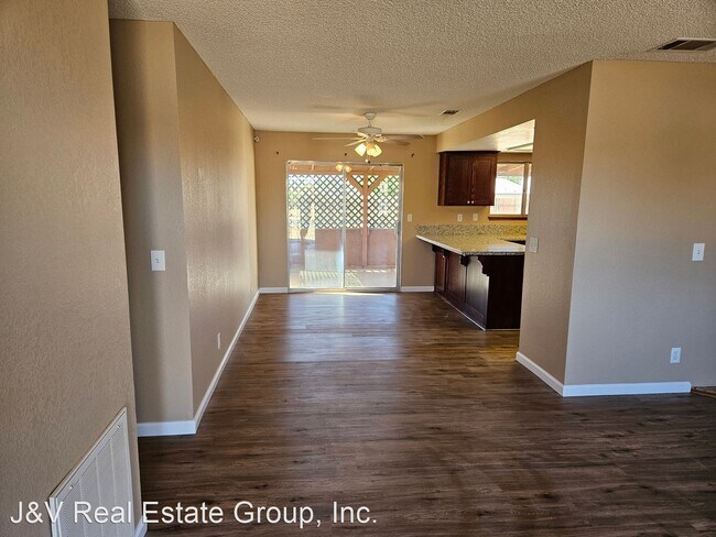 Foto del edificio - 3 br, 2 bath House - 8443 Great Circle Dr