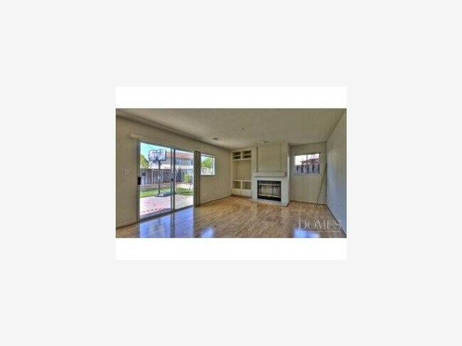 Foto del edificio - $4,800 / 5 BR - STUNNING UNION CITY MODEL HOME FOR RENT