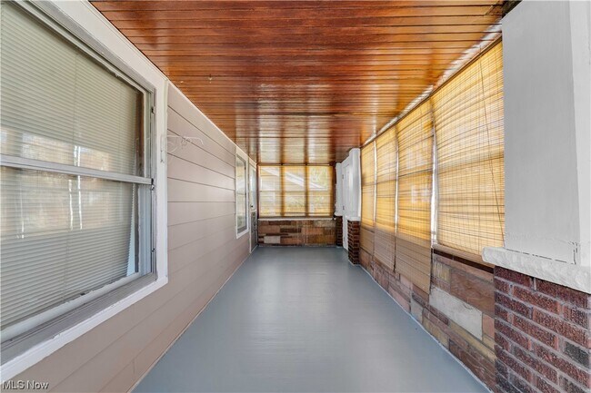 Building Photo - 16222 Huntmere Ave