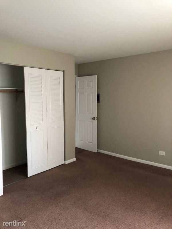 Building Photo - 1444 Willow Ln