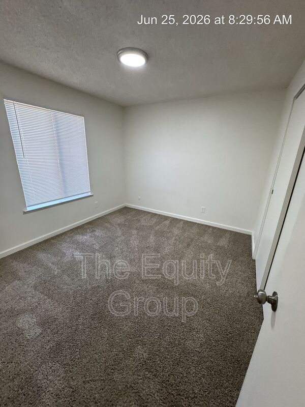 Foto del edificio - 3535 W Campus Ave.
