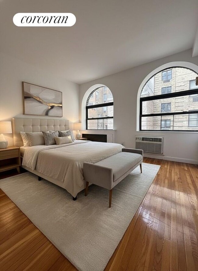 Building Photo - 117 W 58th St