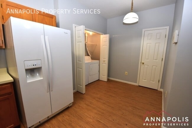 Building Photo - 1596 Fallowfield Ct