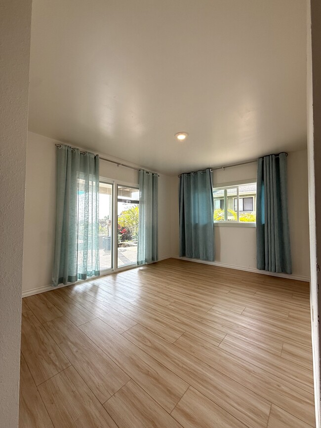 Bedroom - 74-5054 Kealapua St