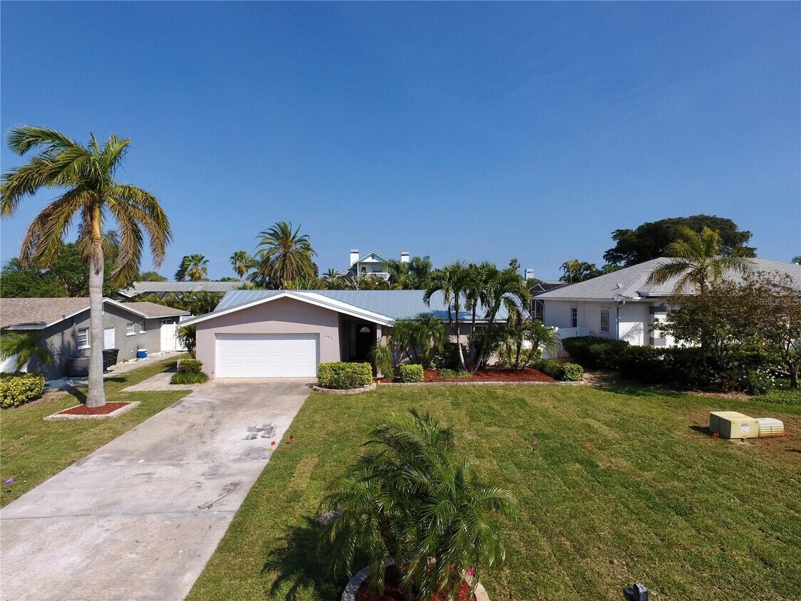 Primary Photo - 297 Monte Cristo Blvd