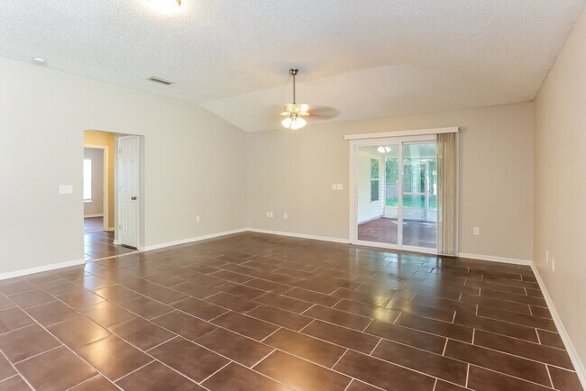 Building Photo - 536 Chancellor Dr E
