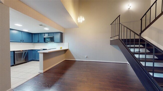 Building Photo - 14911 Wunderlich Dr