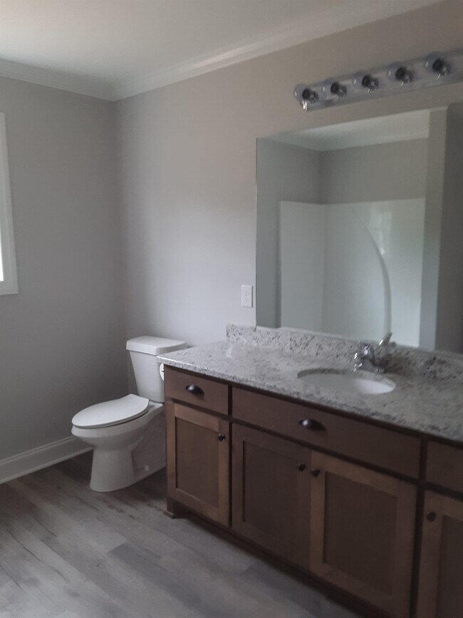 Building Photo - 128 Fiddlers Ct