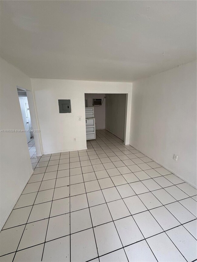 Foto del edificio - 2 bedroom in Miami FL 33142