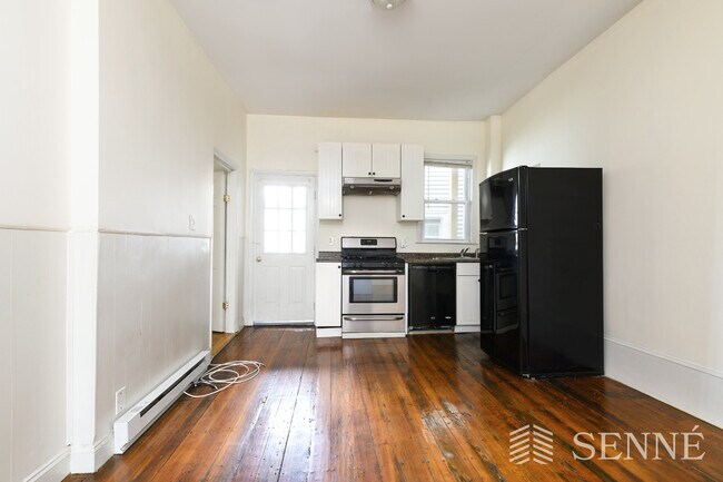 Foto del edificio - 1099 Cambridge St