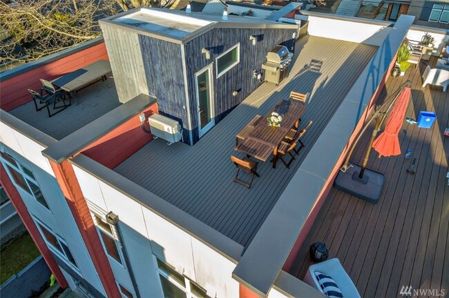 Foto del edificio - 2123 10th Ave W