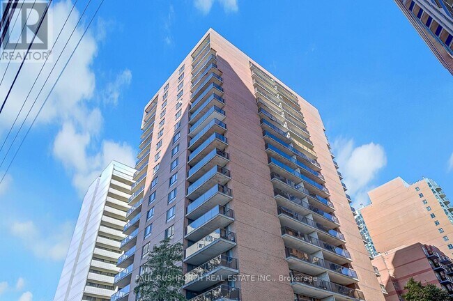 Photo du bâtiment - 475 Laurier Ave W
