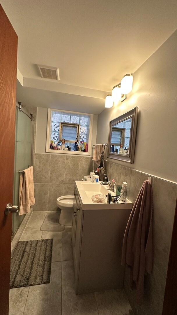 Foto del edificio - 6118 W Gunnison St