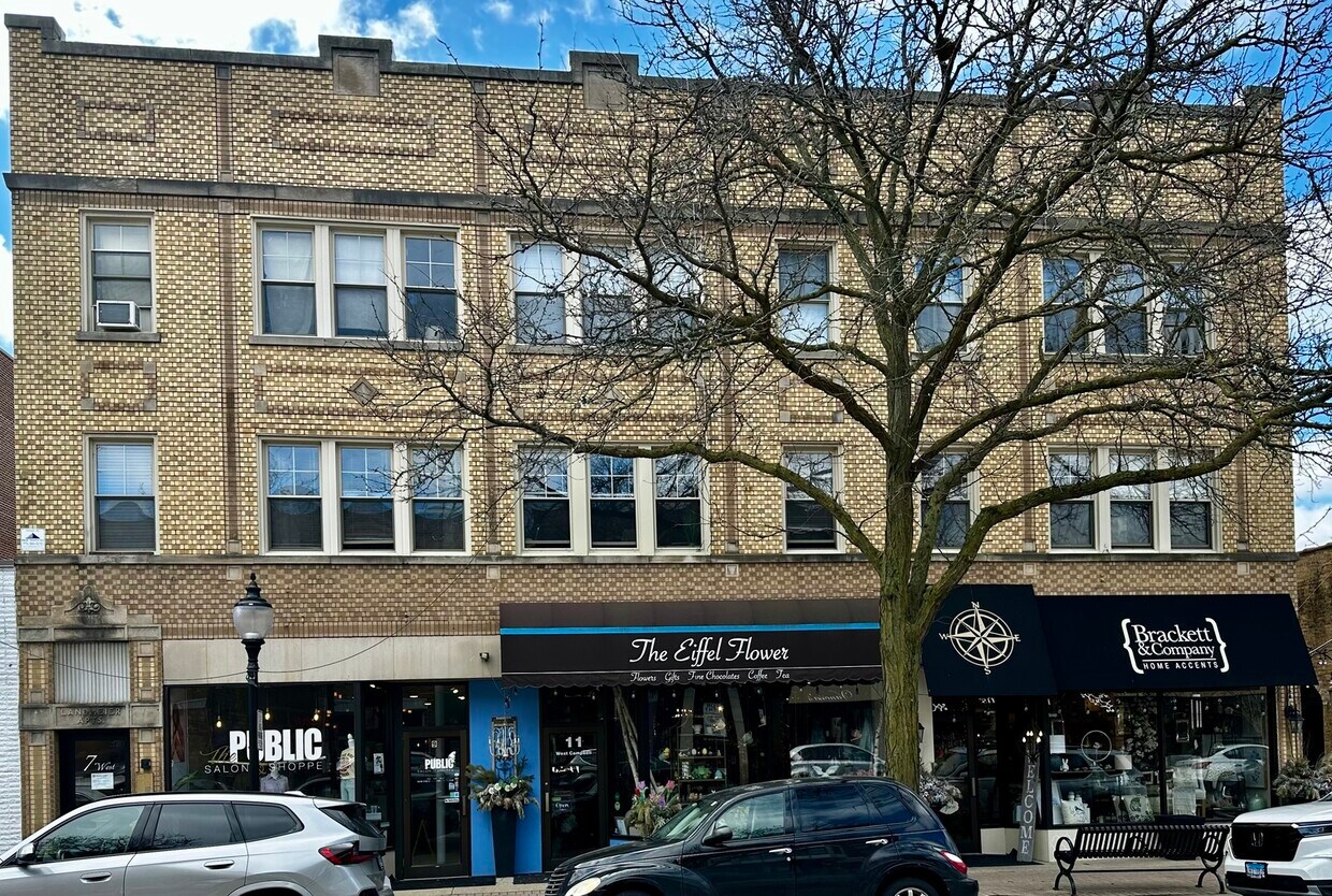 Primary Photo - 7 W Campbell St