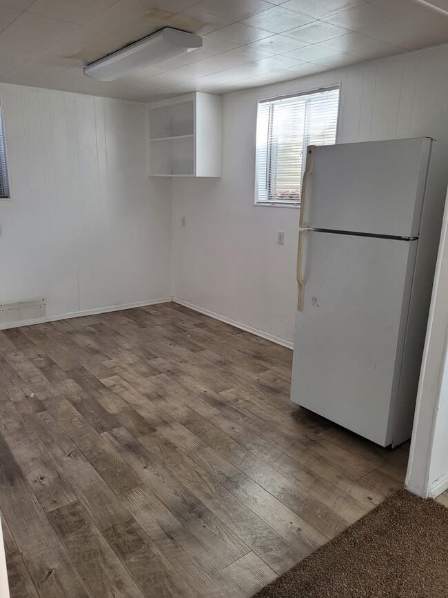 Building Photo - 548 N 500 W
