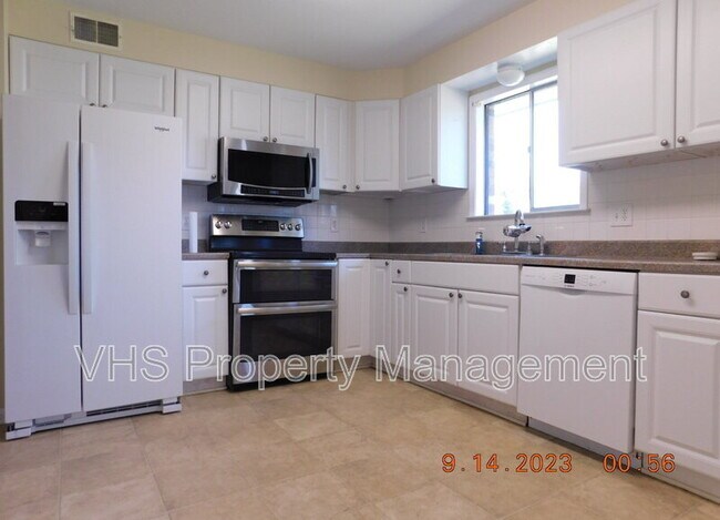 Foto del edificio - 8691 Old Dumfries Rd