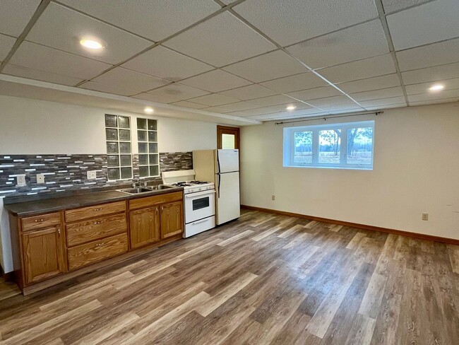 Foto del edificio - 2093 Creek Rd