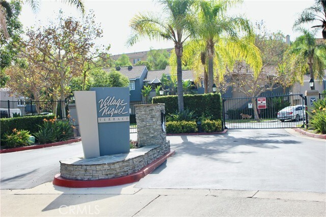 Building Photo - 24302 Avenida De Las Flores