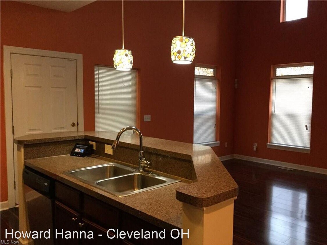 Primary Photo - 3 br, 2.5 bath House - 3678 E 65th Street