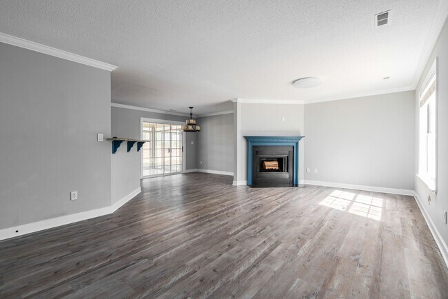 Foto del edificio - Newly Renovated 3 Bedroom Home Available e...