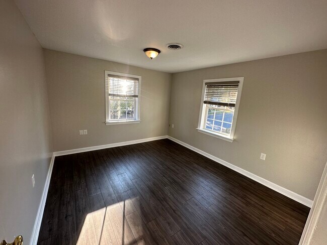 Foto del edificio - 405 Elm St