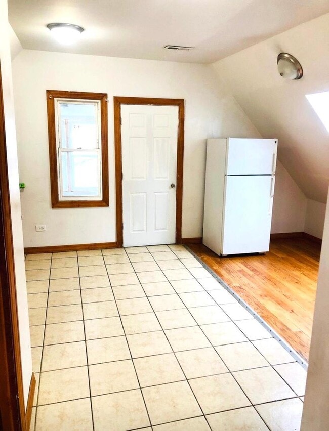 Foto del edificio - 1828 N Pulaski Rd