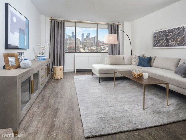 Foto del edificio - 1 br, 1 bath Apartment - 301 W Grand Ave