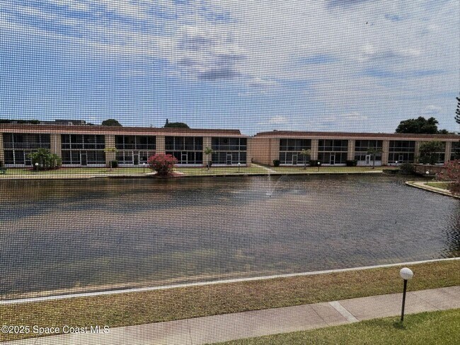 Building Photo - 2135 N Courtenay Pkwy