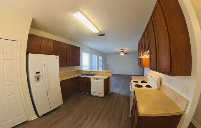 Foto del edificio - 515 Hopewell Dr