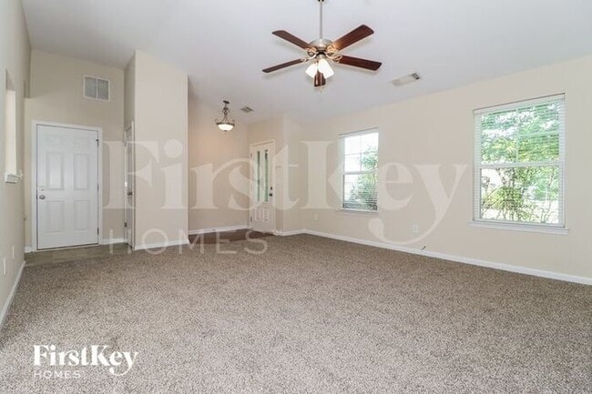Building Photo - 522 Walnut Woods Dr
