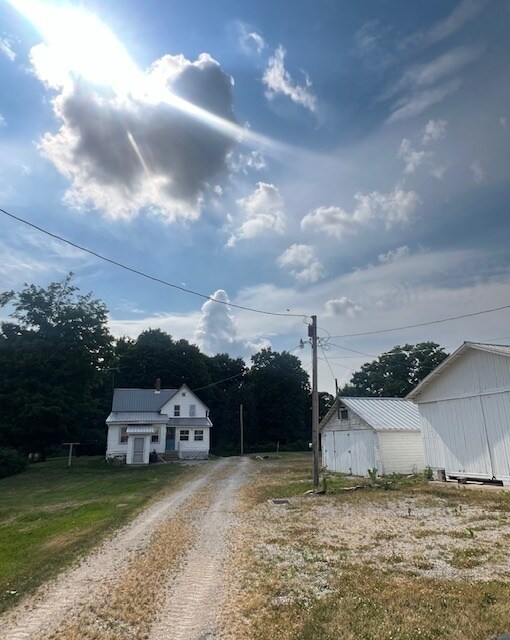 Building Photo - 5382 Olivesburg-Fitchville Rd