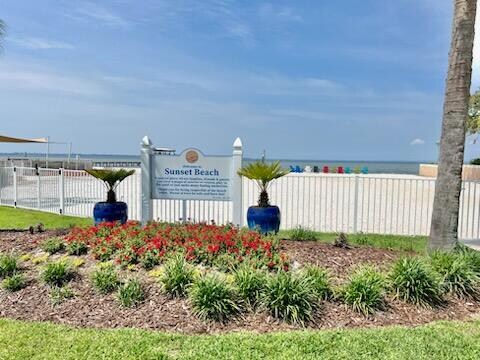 Foto del edificio - 4321 Sunset Beach Blvd