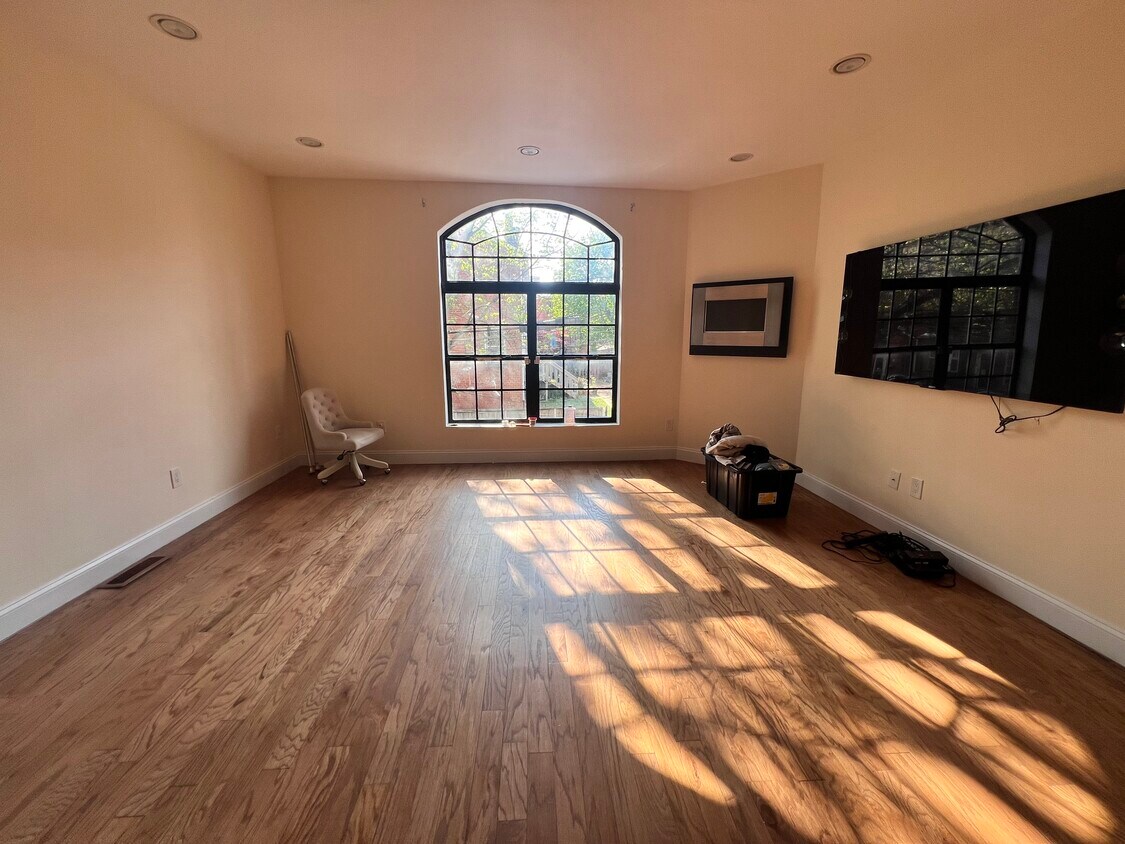 Foto principal - 1221 S Philip St